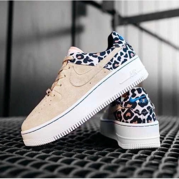Nike Beige and Animal Print Sneakers - Picture 1 of 11